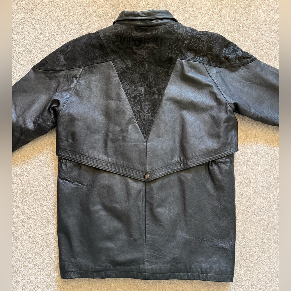Vintage Black Genuine Leather Jacket Car Coat Floral Embossed Yoke 90โs Jacket